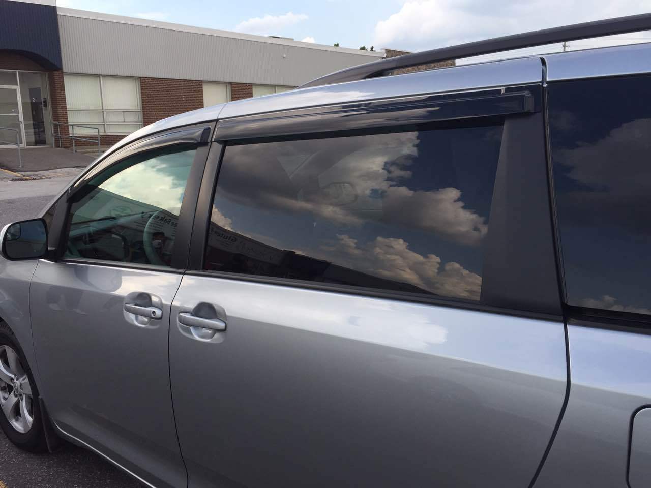 2011 2012 2013 2014 2015 2016 2017 Toyota Sienna Window Visor window Deflectors