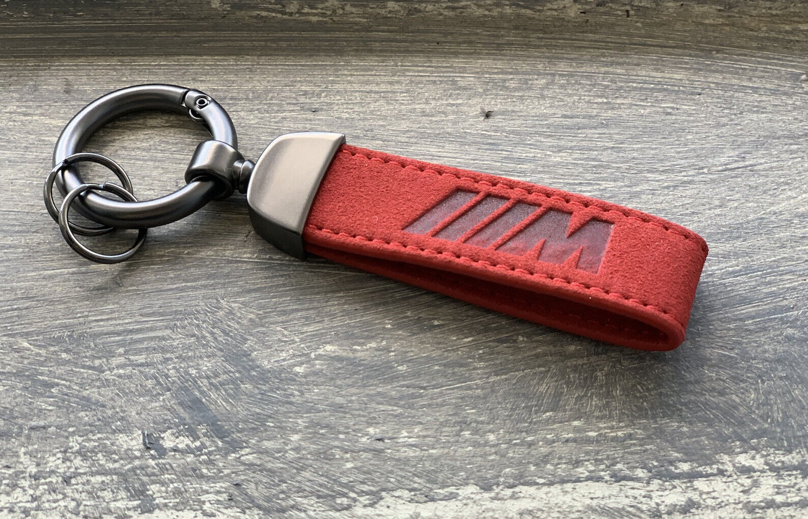 NEW FOR BMW ///M LOGO / SPORT KEYCHAIN/KEYRING RED SUEDE LEATHER M1,M3,M4,M5,M6