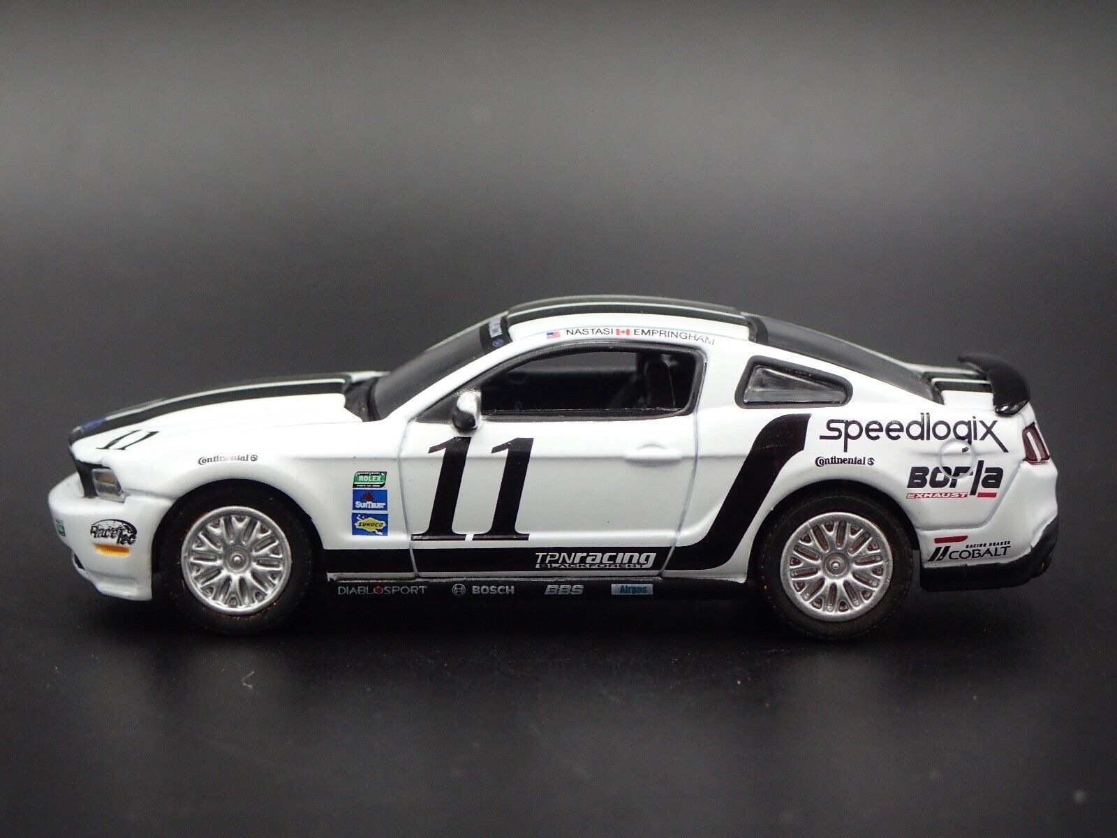 2011 11 FORD MUSTANG GT RARE 1:64 SCALE COLLECTIBLE DIORAMA DIECAST MODEL CAR