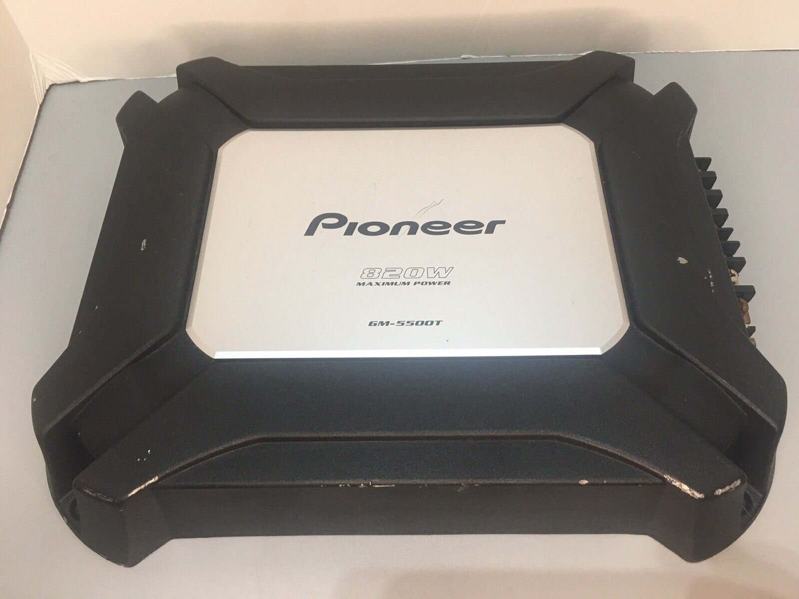 Pioneer GM-5500T 820 Watt Old School 2 Channel Full Range Bridgeable Amplifier