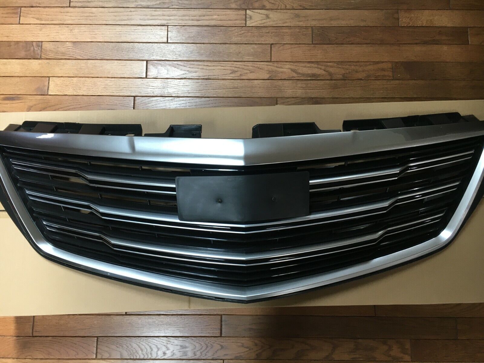 New Front Bumper Grille Fesh Black w/Chrome its Cadillac XTS 2018-2019 84496433