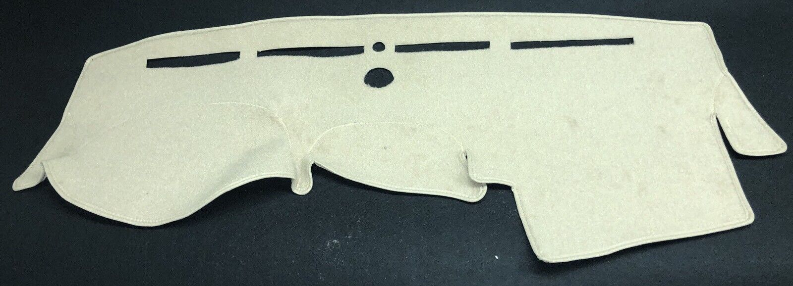 2003-2004-2005-2006-2007 CADILLAC CTS DASH COVER BEIGE POLYCARPET