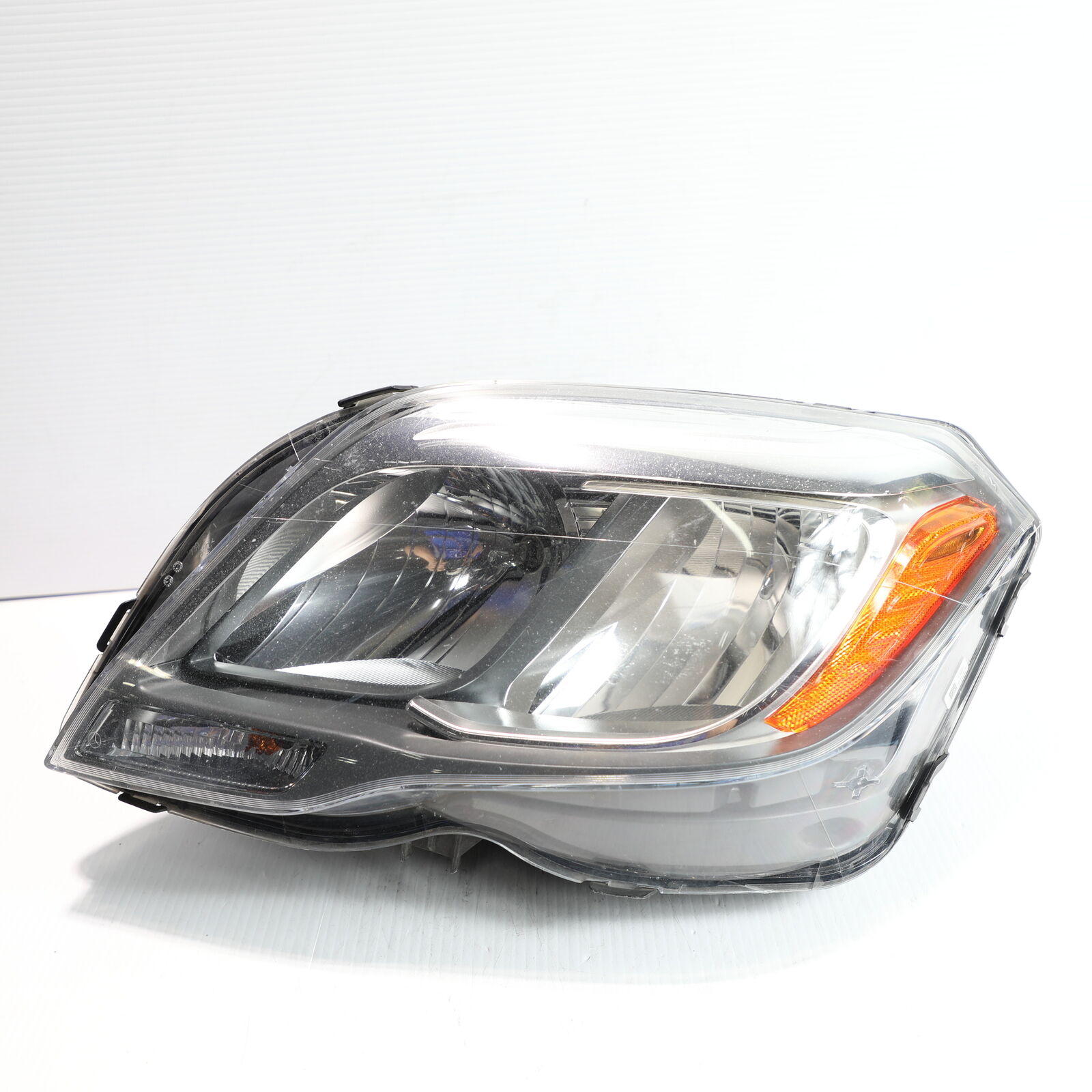 2013-2015 Mercedes-Benz Left Driver Side Halogen Headlight Assembly 2048204139
