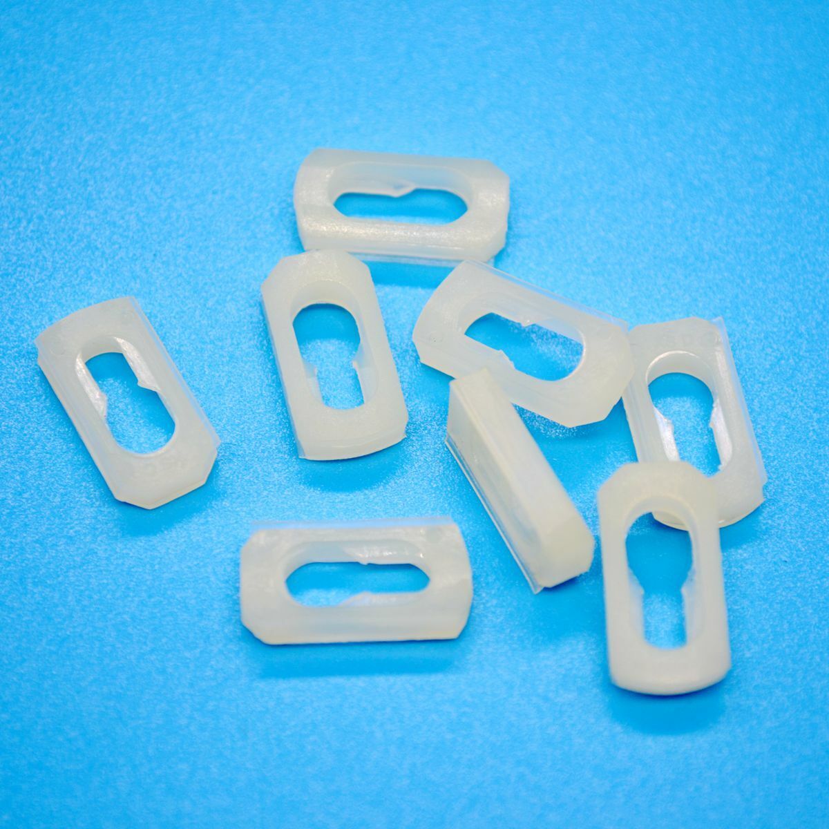 10pcs Nylon Body Side Wheel Opening Moulding Clip for GM Buick Chevrole 8733059