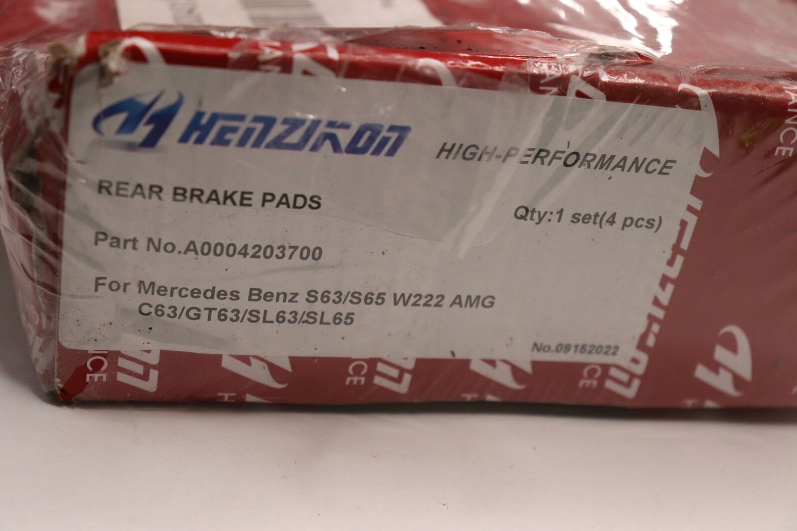 Henzikon Rear Brake Pad Set A0004203700