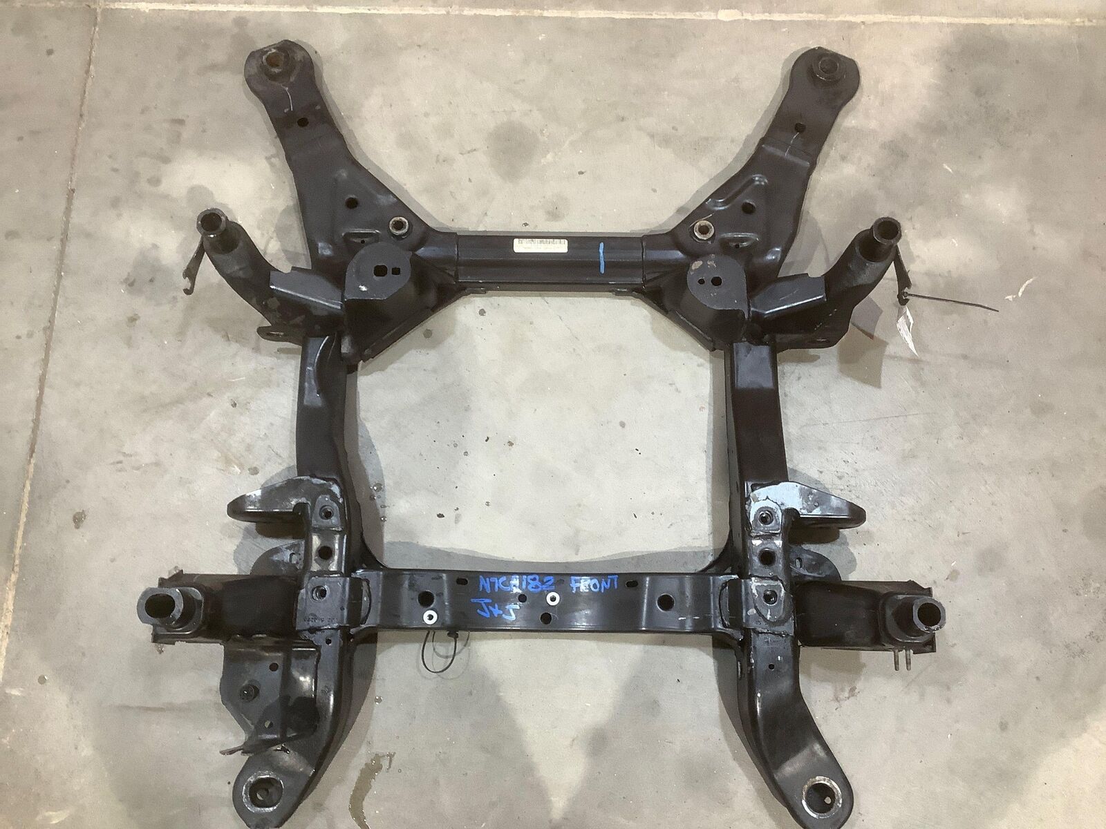 06-08 Cadillac STS-V RWD Bare Front Crossmember Frame Undercarriage OEM