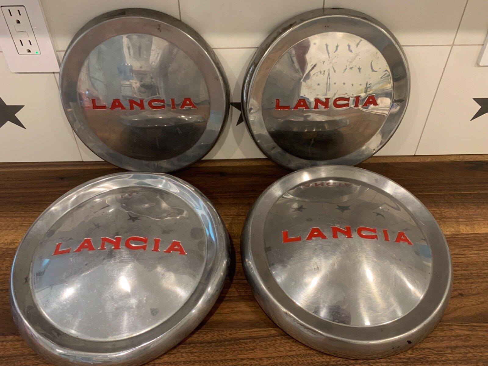 LANCIA RARE VINTAGE 1950 s 1960 s Wheel Cover Hub caps Complete set four