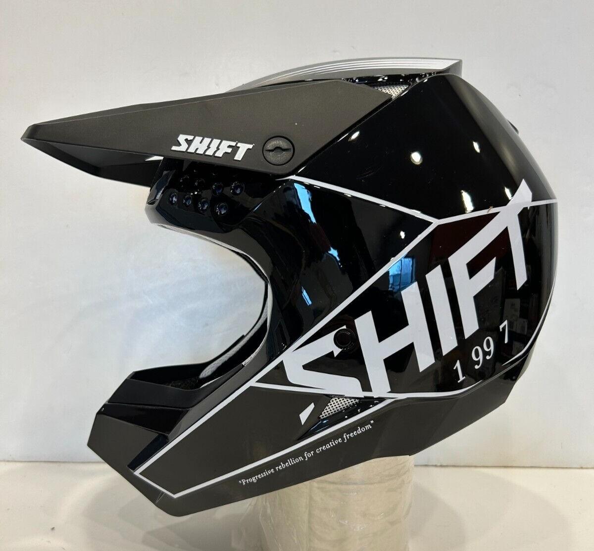Open Box Shift Adult White Label Bliss Dirt Bike Helmet Black/White Medium