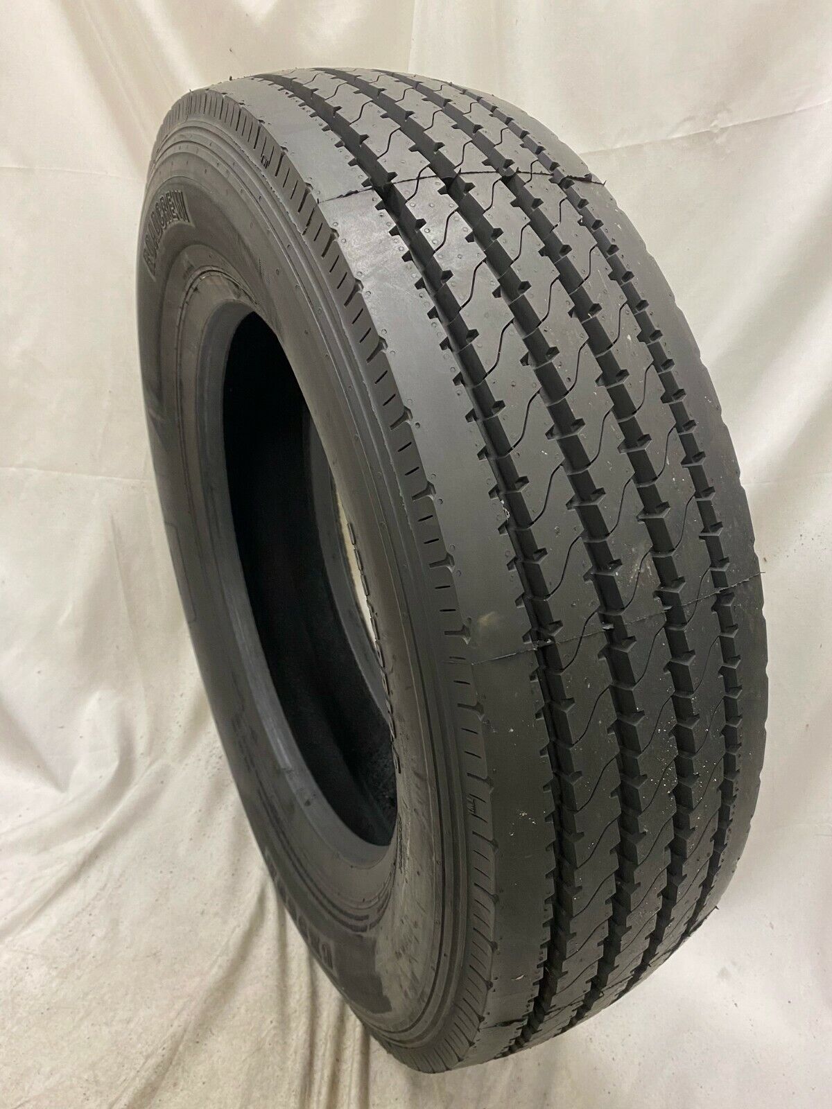 1 Tire, 225/70R19.5 ROAD CREW CR906 STEE, 128/126L STEER ALL POSITIONS 2257019.5