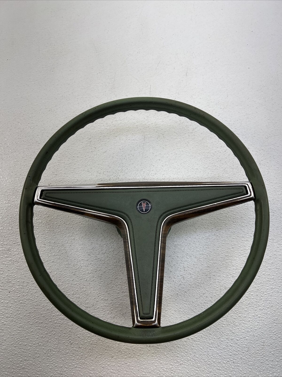78-87 Pontiac Grand Prix Lemans Molded Rubber Steering Wheel OEM Green/Woodgrain