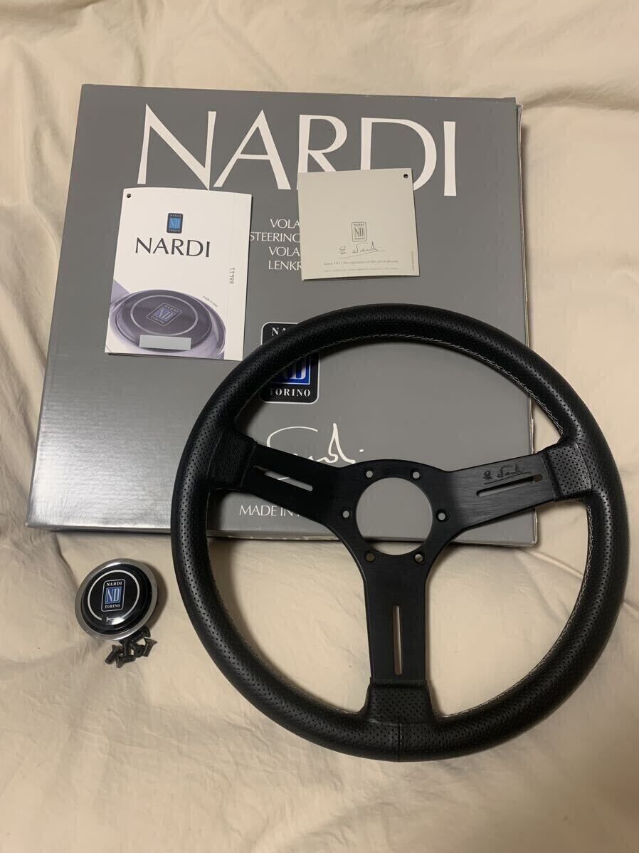 NARDI COMPETITION Black Perforated Leather/Black Spoke 33cm Steering Wheel