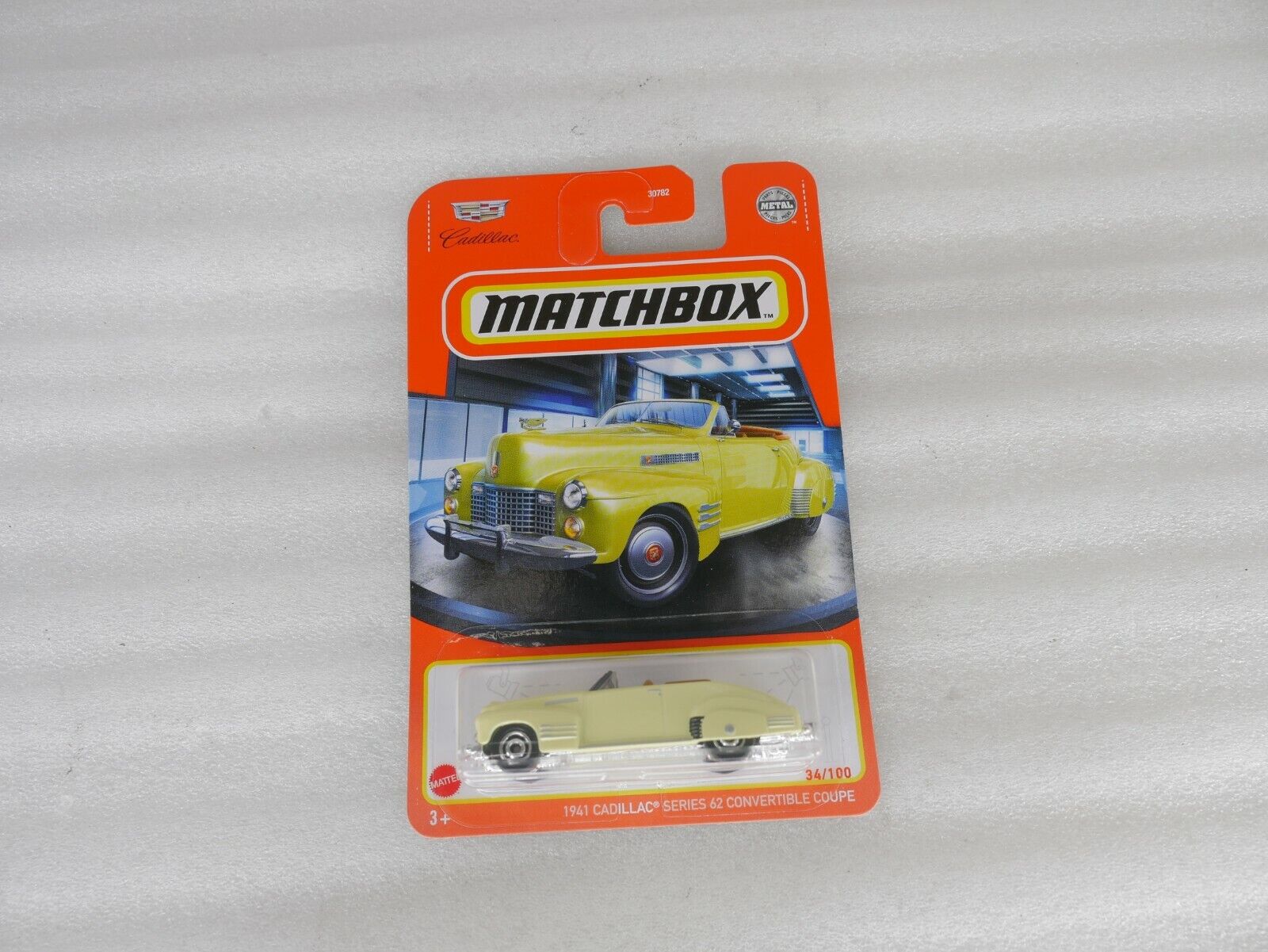 NEW Matchbox 2021 - Single - 1941 Cadillac Series 62 Convertible Coupe - S111
