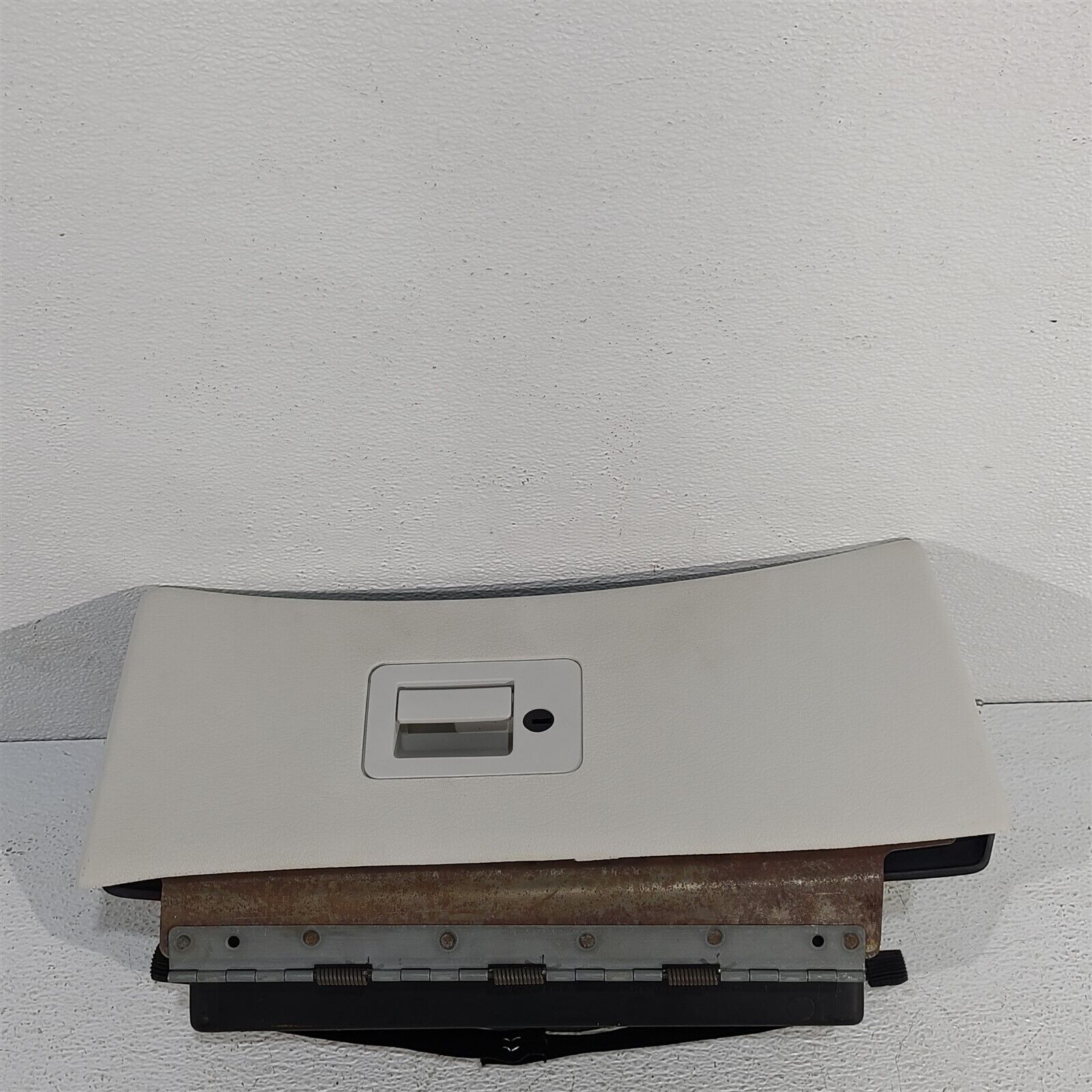 94-98 Ford Mustang Glove Box Oem White Aa7099