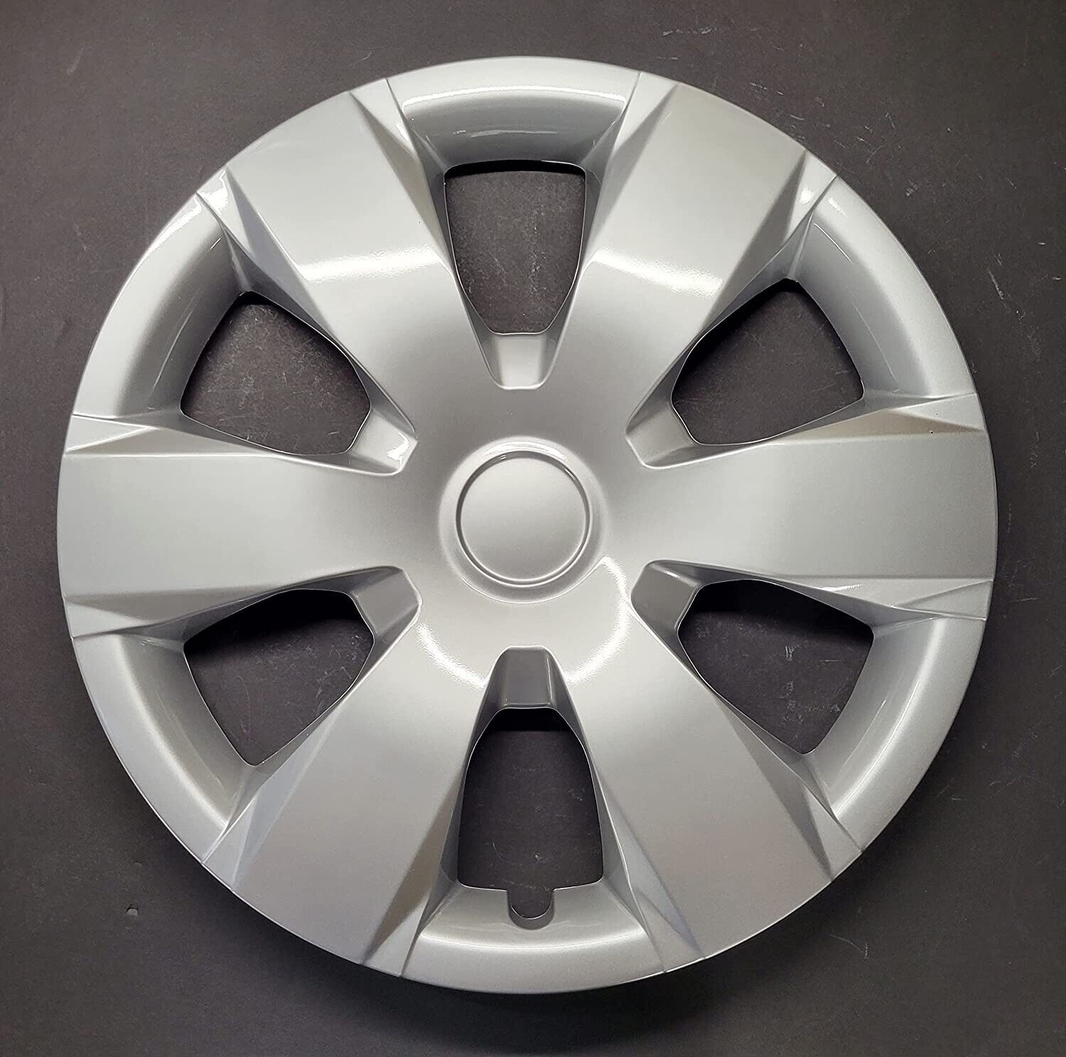 One Wheel Cover Hubcap Fits 2007-2011 Toyota Camry 16\