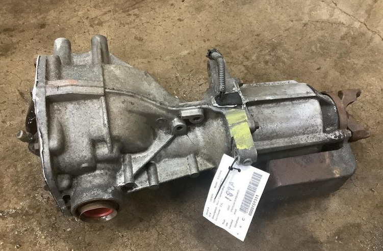 2001-2004 Ford Escape Rear Differential Carrier Assembly OEM