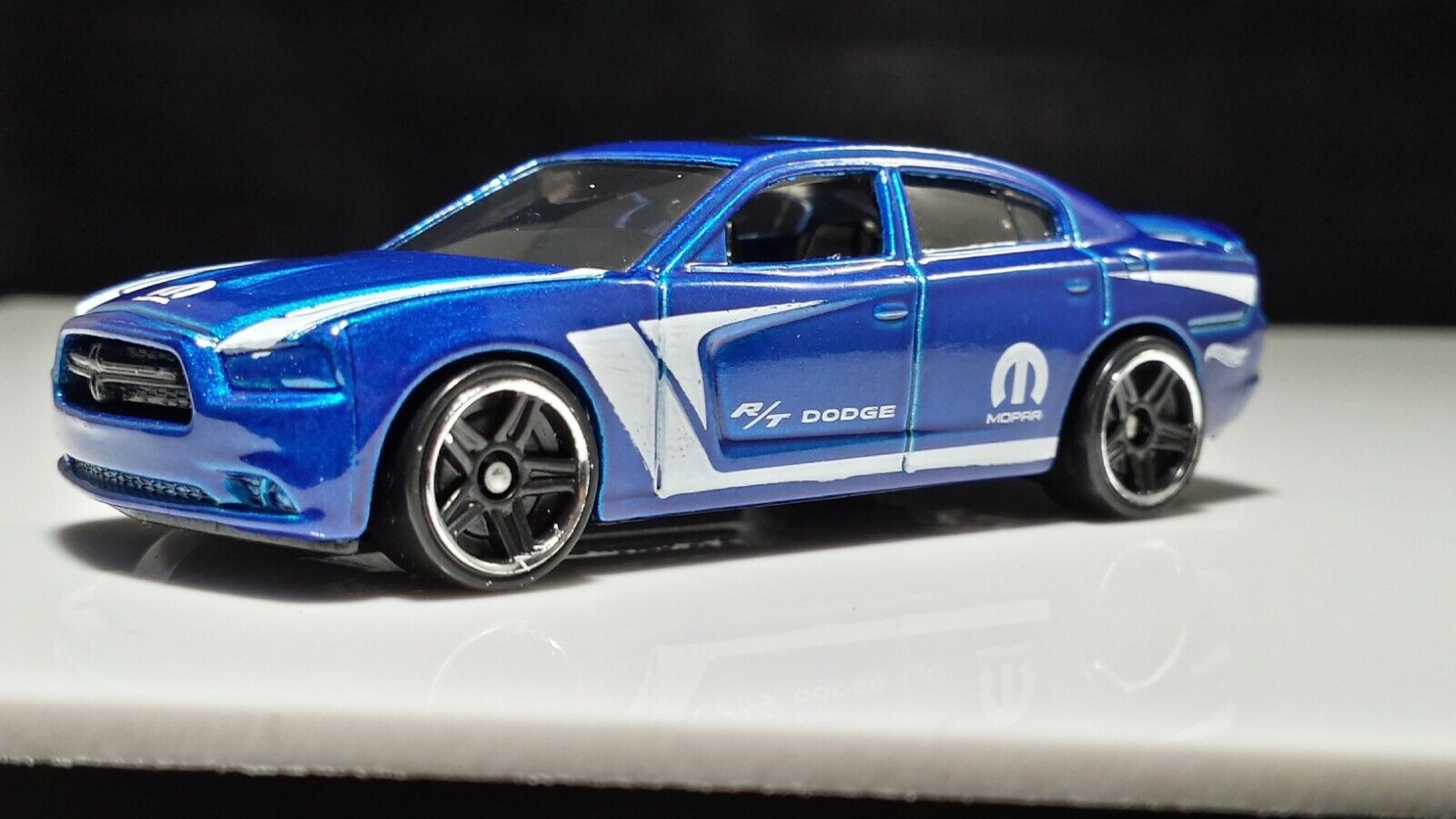 DODGE CHARGER R/T  BLUE MOPAR 1:64 SCALE DIECAST COLLECTOR MODEL CAR