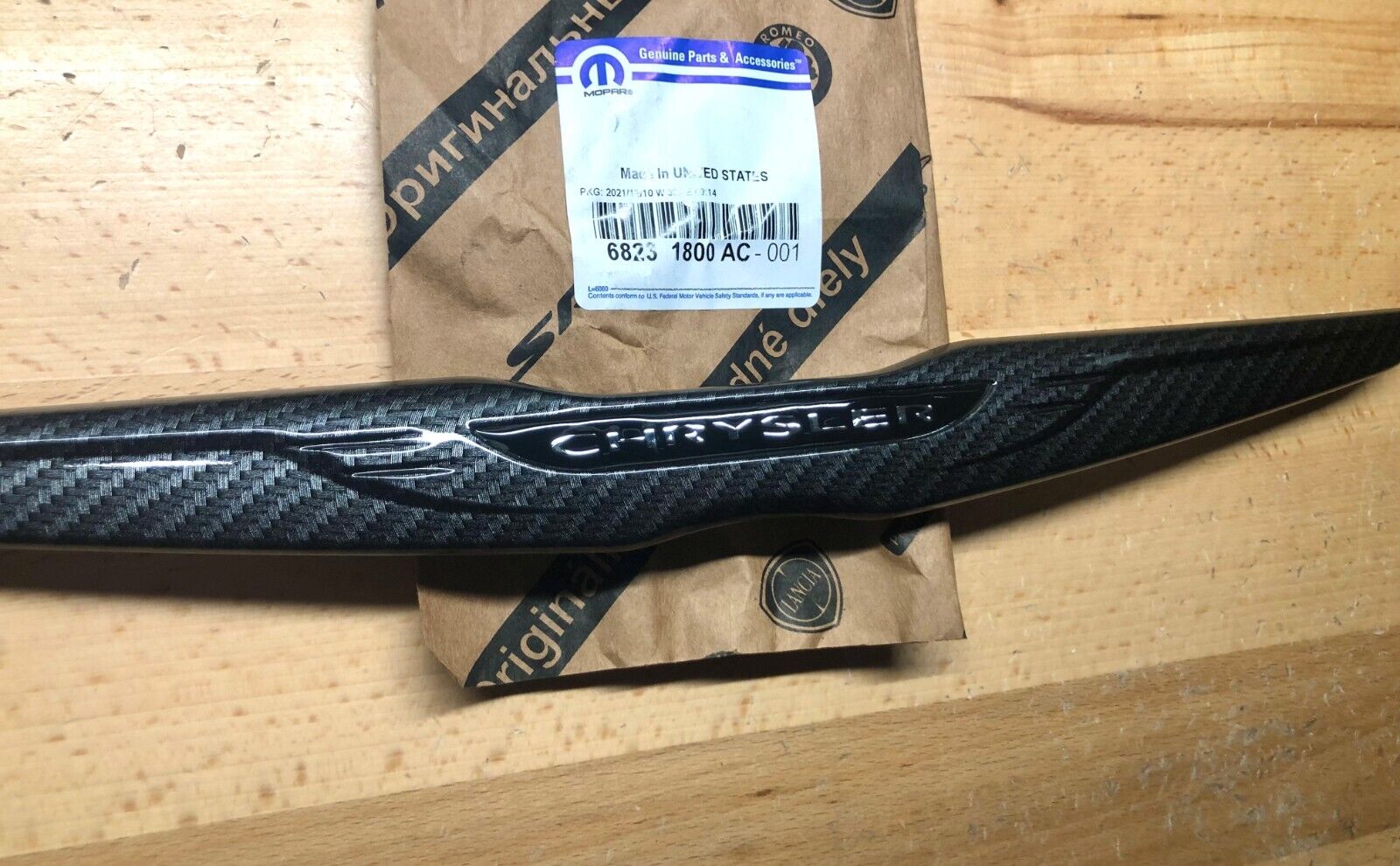 Chrysler 300 SRT8 15-23 Black Carbon Fiber Wing Emblem Front Grille Badge Mopar