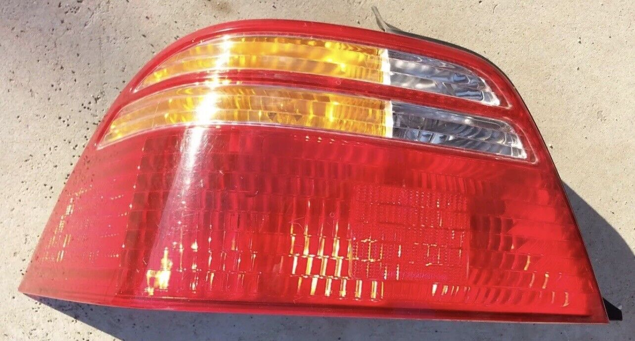 1999-02 Acura RL Left Rear LR LH Driver\'s Side OEM QTR MTD Brake Tail Light Lamp