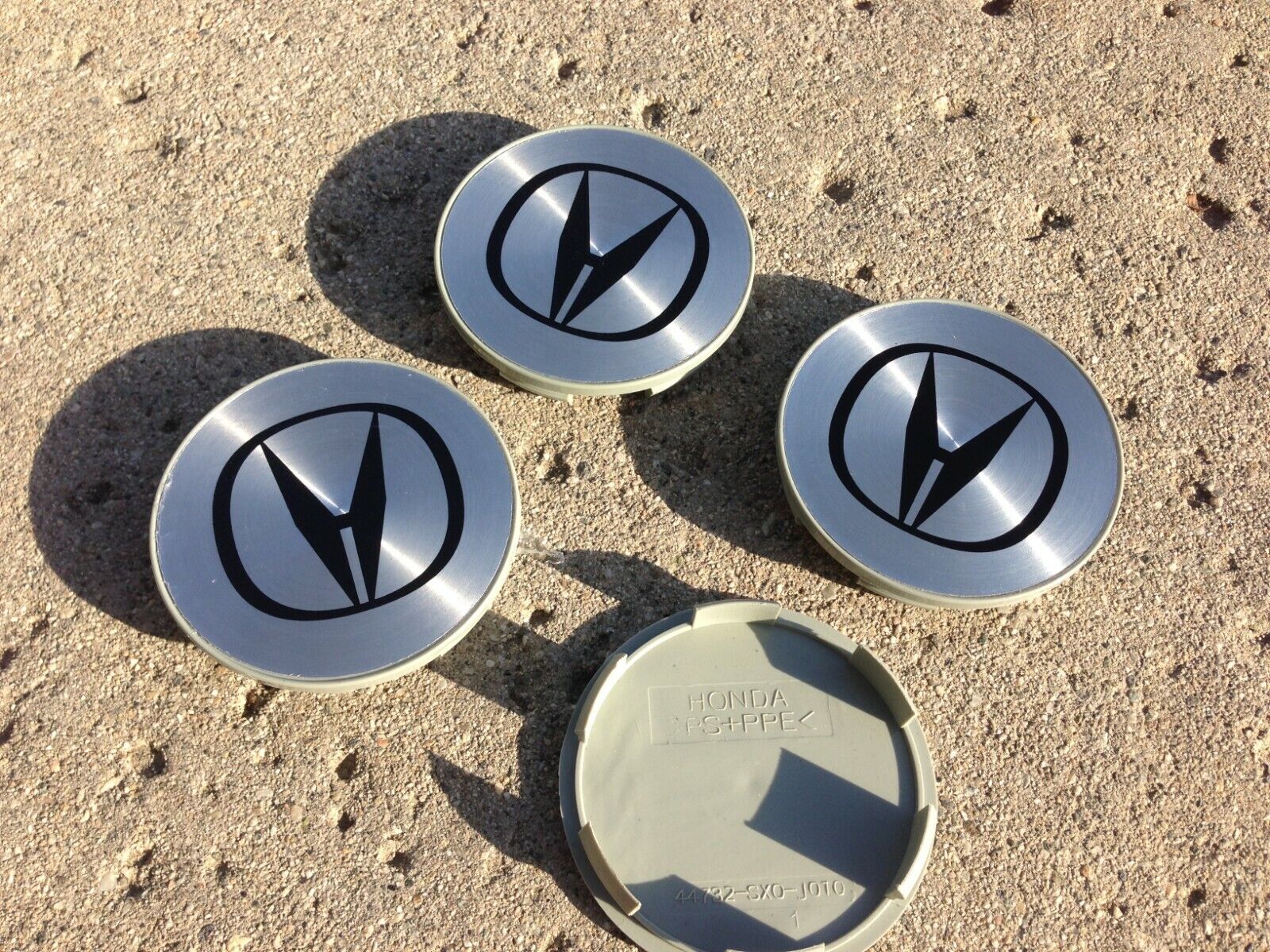 ACURA Set Of 4 Silver Wheel Center Caps 69MM - Satisfaction Guaranteed 