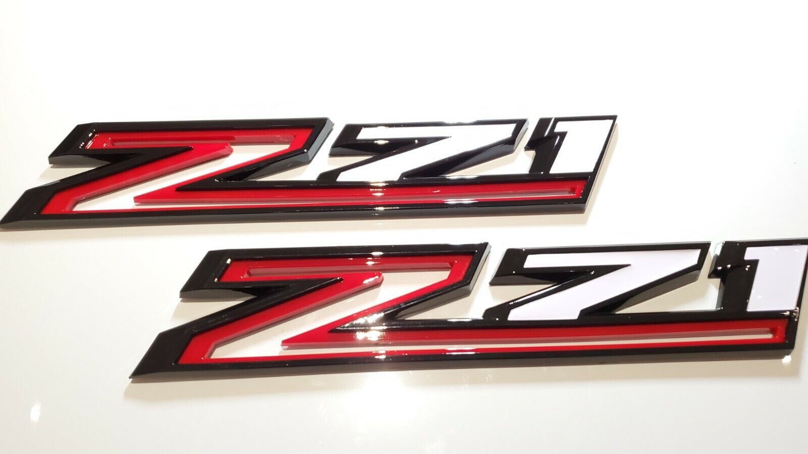2pcs 2019-2023 Chevy Silverado Z71 Emblem OEM Fender Gloss Black Red White