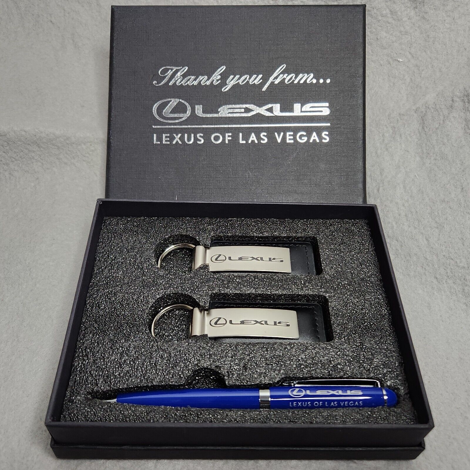 Lexus Las Vegas Luxury Gift Set Black Leather Key Chain Twist Ballpoint Pen