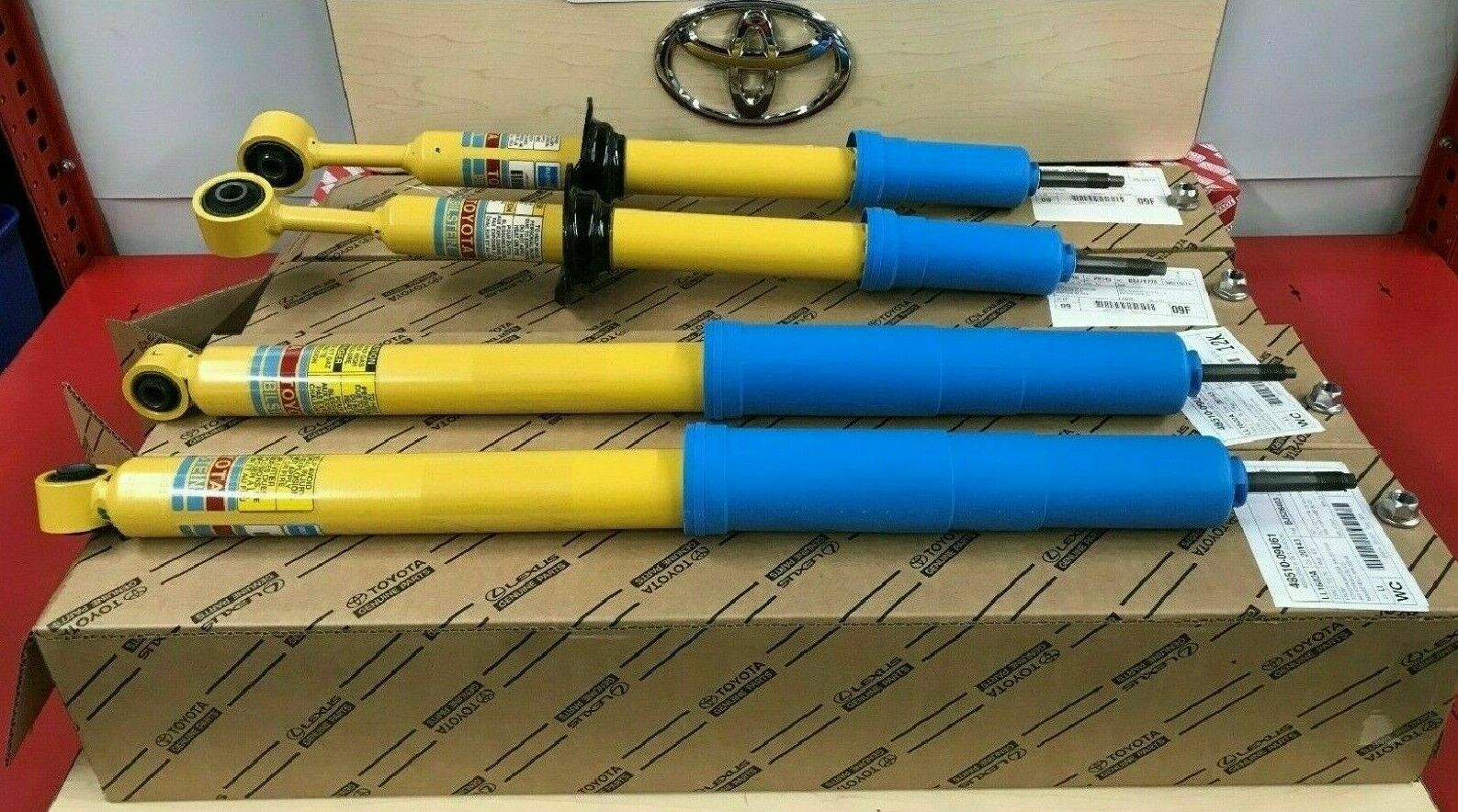 TOYOTA TACOMA 2005-2015 NEW GENUINE OEM FRONT AND REAR BILSTEIN SHOCKS SET OF 4