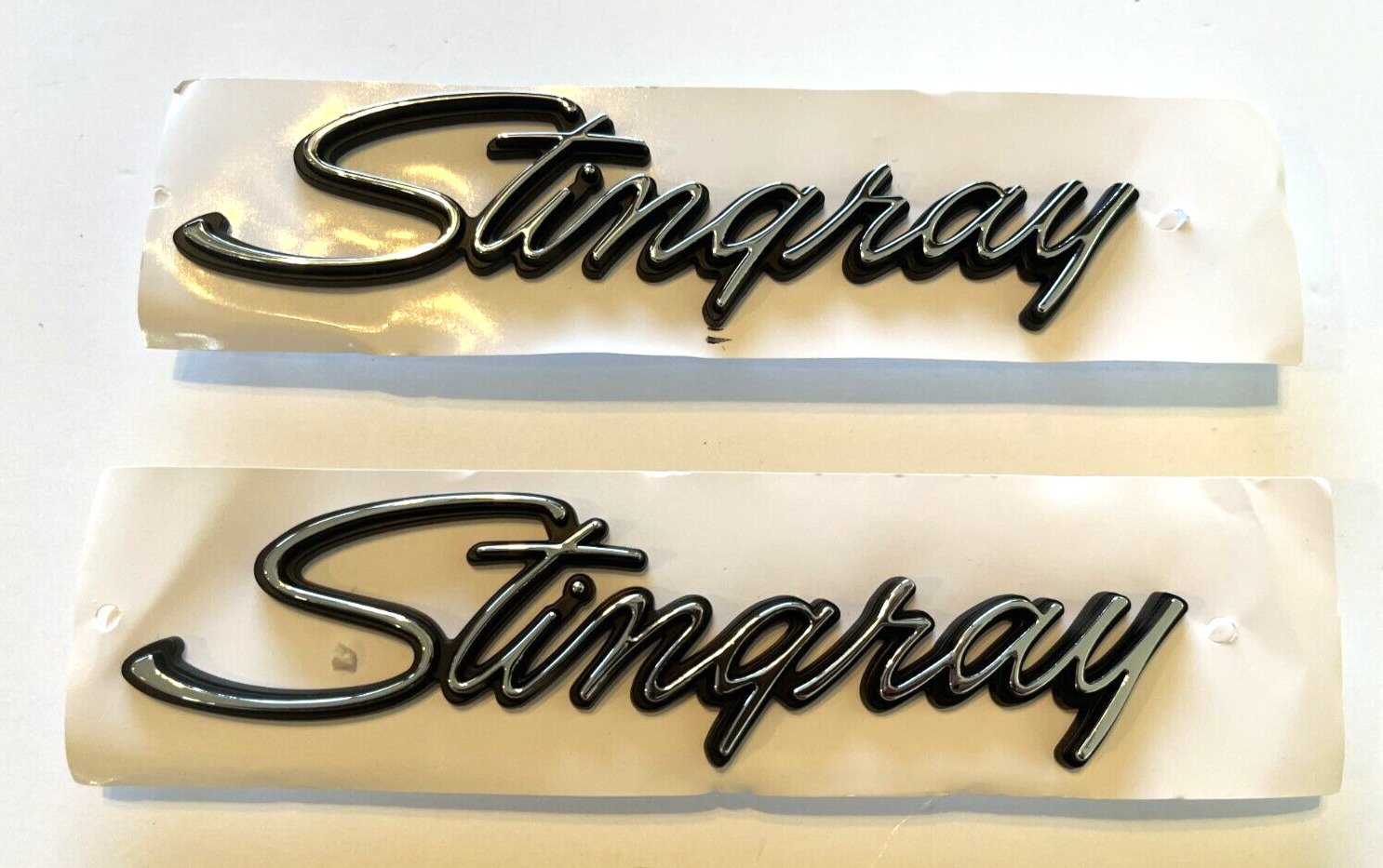 2PCS Silver Black Front Fender Stingray Emblems Badges For 1969-1976 Corvette C3