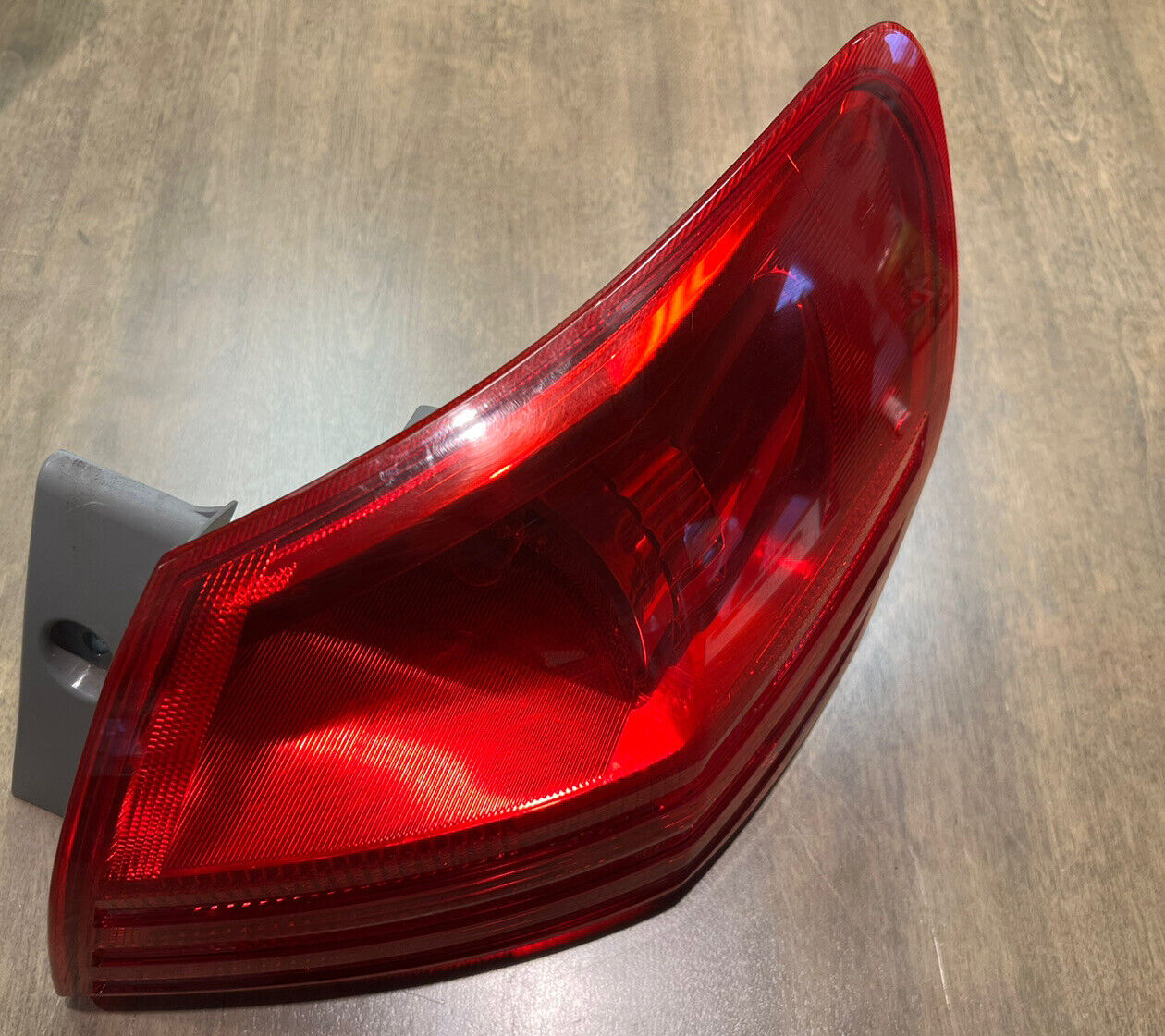2008-2015 Nissan Rogue Passenger Right Side Tail Light Taillight Oem 97744