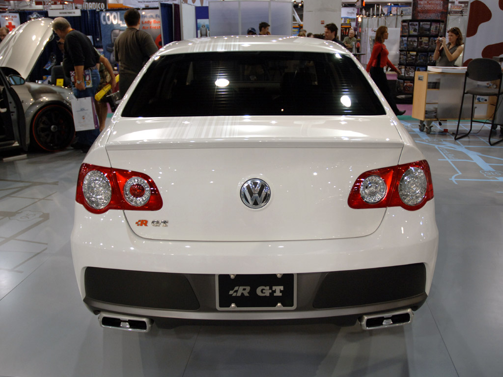 2005 Volkswagen Passat R GT
