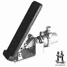 WILLIAMS CONTROLS WM476F5A1 WM476F Series Pneumatic Throttle Pedal, 1/4-18 picture