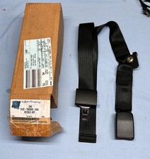 NOS 2001-04 FORD ESCAPE REAR LAP BELT BUCKLE ASEMBLY BLACK OEM #2L8Z-7860045-AAA picture
