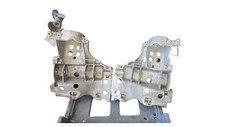 2019-2023 ASTON MARTIN VANTAGE 4.0L RWD FRONT RIGHT LEFT FRAME MOUNT BRACKET SET picture