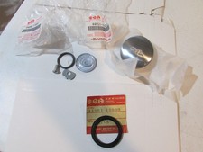 NOS Suzuki  GT500 T20  TC250 TS250 T305 T500 oil site and oil cap set 1966-1977 picture