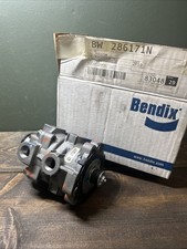 Bendix E-6 Series Brake Valve 286171N NPT Foot Brake Valve picture