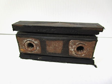 NOS GM 1954-59 CHEVROLET OLDSMOBILE PONTIAC 8-CYLINDER ENGINE MOUNT #572858 picture