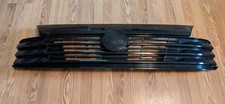 2025 2026 Nissan Kicks S SV Front Upper Grille Without Camera OEM 62310-7LG0A picture