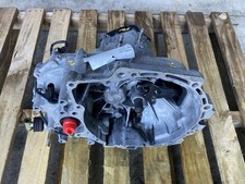 2001-2003 Mazda Protege 2.0 5 Speed Manual Transmission Gear Box Transaxle picture