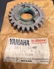 NOS 1980-82 YAMAHA IT250 YZ250 6TH GEAR PINION # 3R4-17161-03 picture