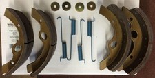 Brake shoe UD1800 UD2000 UD2300 TRUCK 1989-2012 with hardware kit FRONT picture
