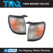 TRQ Corner Marker Light Set Fits 1996-1999 Nissan Pathfinder NI2550130 NI2551130 picture