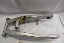 REAR ARM COMP. (COMPETITION SILVER) 3HH-22110-00-T9 1994 YAMAHA FZR600R picture