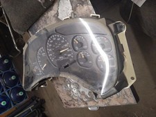 2001-2002 Chevrolet Silverado 2500 Speedometer Head Cluster OEM picture