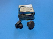 NOS 1973-79 Ford F-Series Truck Tranfer Case Shift Detent Screw Plug D3TZ-7245-A picture