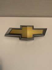 2018-24 Chevrolet Equinox Front Chevy Bezel Bow Tie Emblem Part #23136671 OEM picture