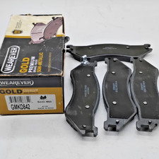 Carquest Wearever GMKD842 Front Semi-Metallic Brake Pads Dodge Ram 1500 2000-01 picture