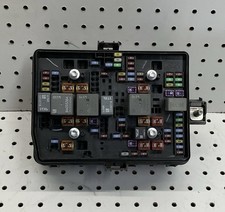2020-2023 Chevrolet Silverado 2500 Fuse Box OEM picture