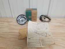 NOS GM 987870 RH Tail Lamp Housing Kit 1958-60 Chevrolet (Fleetside) picture