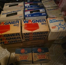 Lot of (11) NAPA,Wagner 4000 12Volt Headlamp NOS picture
