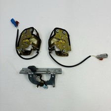2003-2011 Honda Element Lower Tailgate Left & Right Latches & Center Handle OEM picture