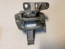 2018-2020, 2021, 2022 2023 Volkswagen Atlas Right Engine Frame Mount Support OEM picture